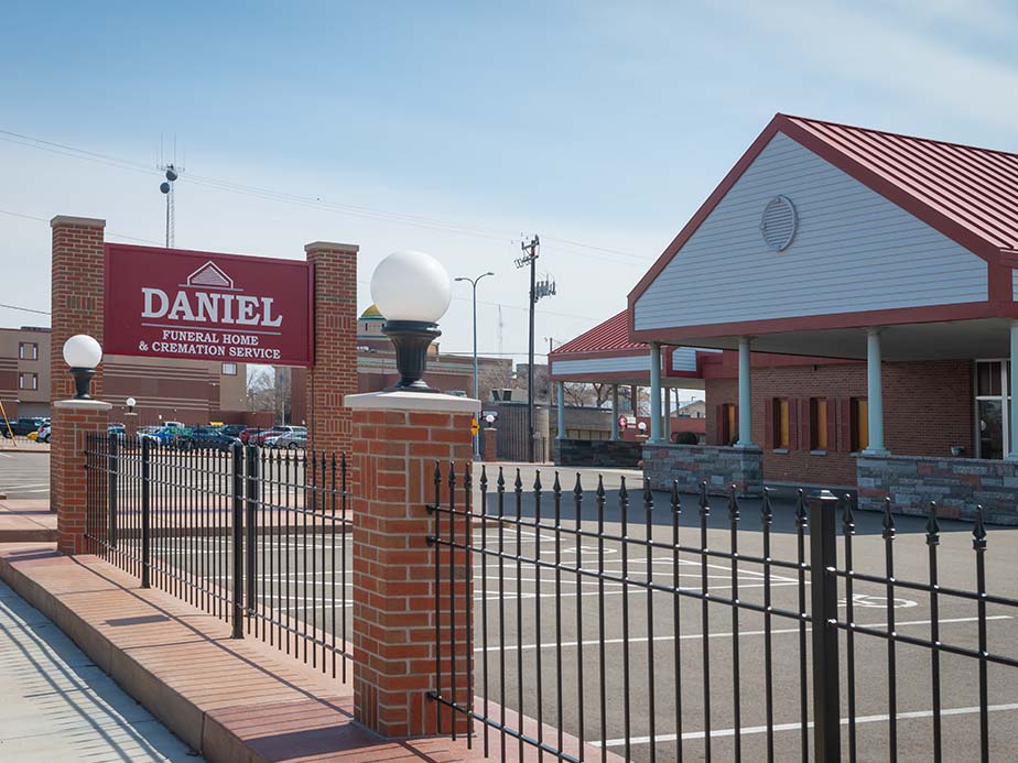 Commercial Fence Contractor - Cincinnati Ohio